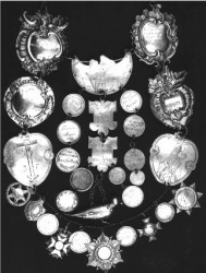 Die älteste Störmeder Königskette mit den Königsorden